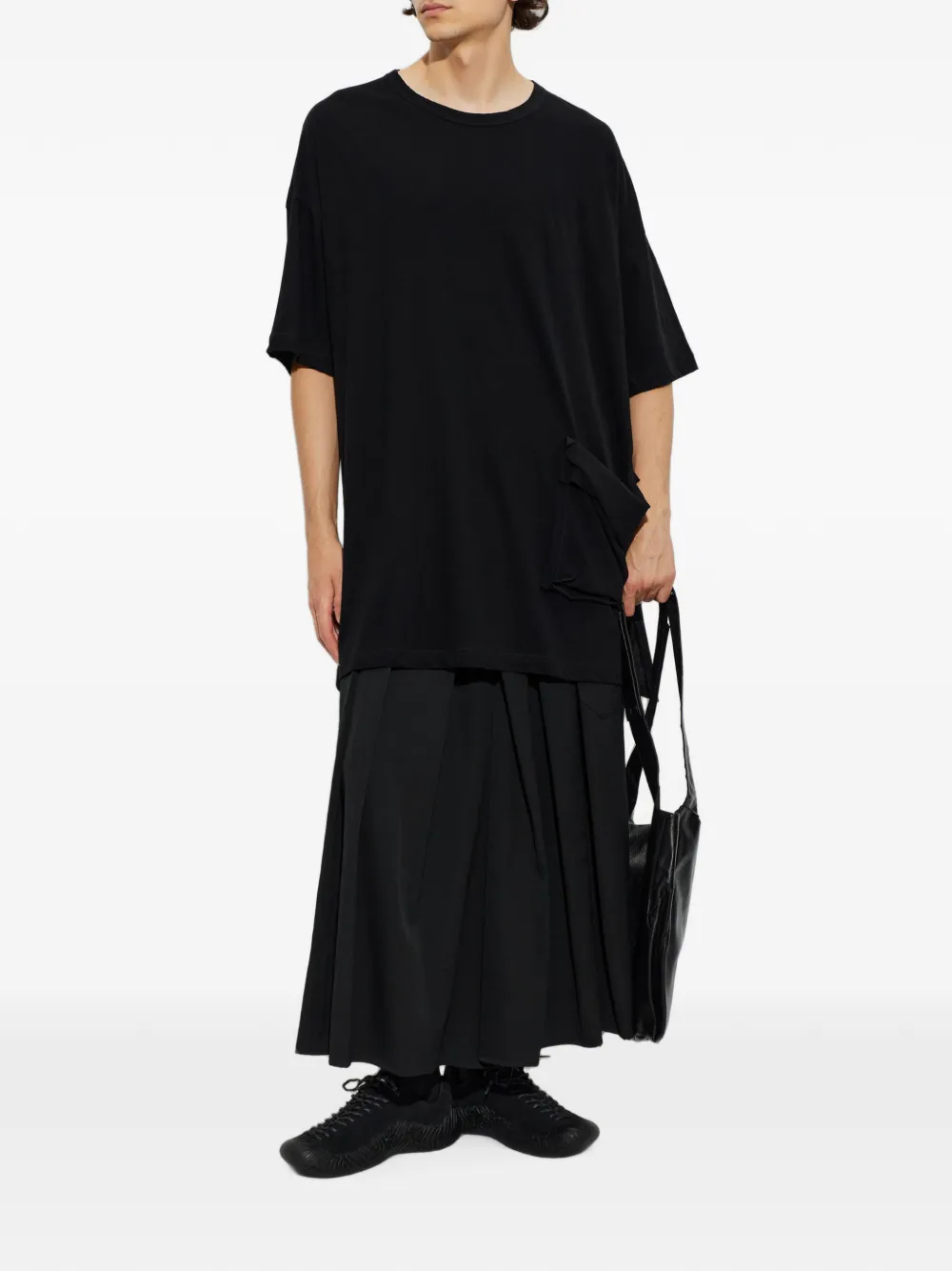 Yohji Yamamoto Oversized T-shirt met gedrapeerde zak Zwart