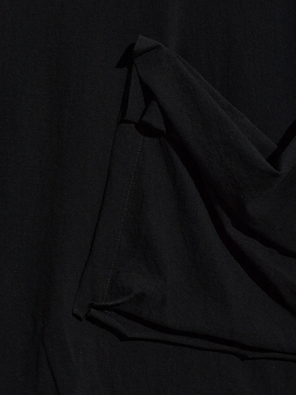 Yohji Yamamoto Oversized T-shirt met gedrapeerde zak Zwart