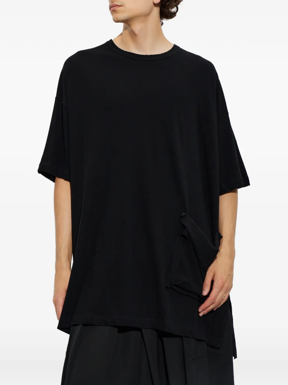 Yohji Yamamoto Oversized T-shirt met gedrapeerde zak Zwart