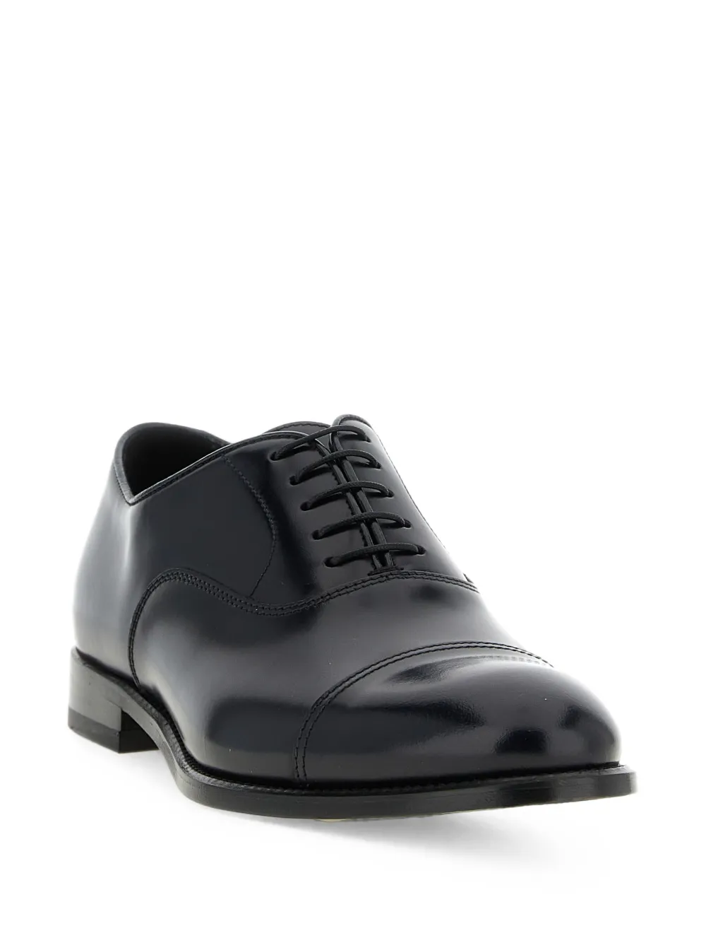 Doucal's cap-toe Oxford shoes Zwart