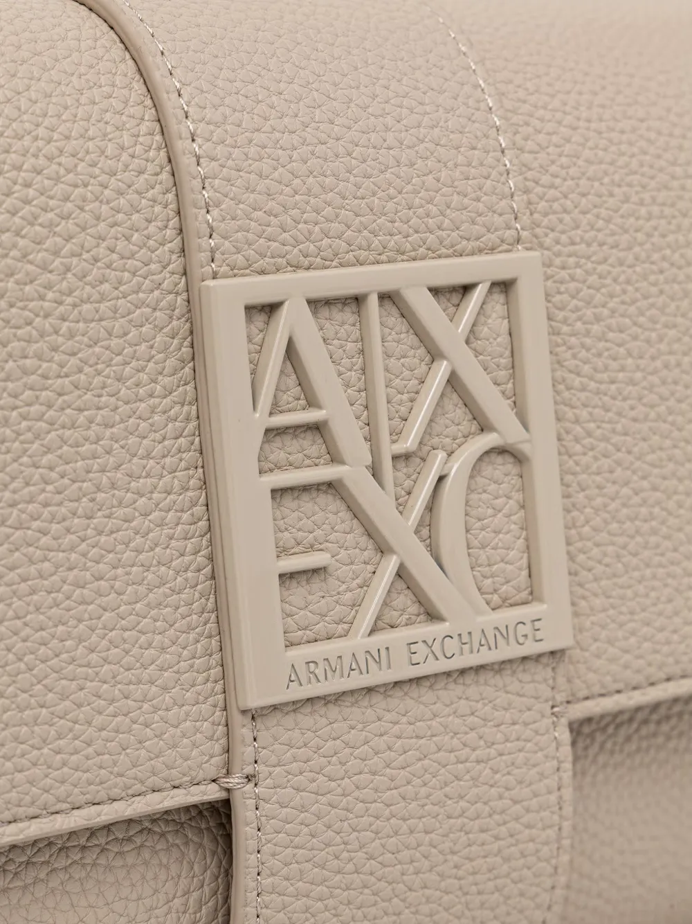 Armani Exchange Bewerkte schoudertas met logoplakkaat Beige