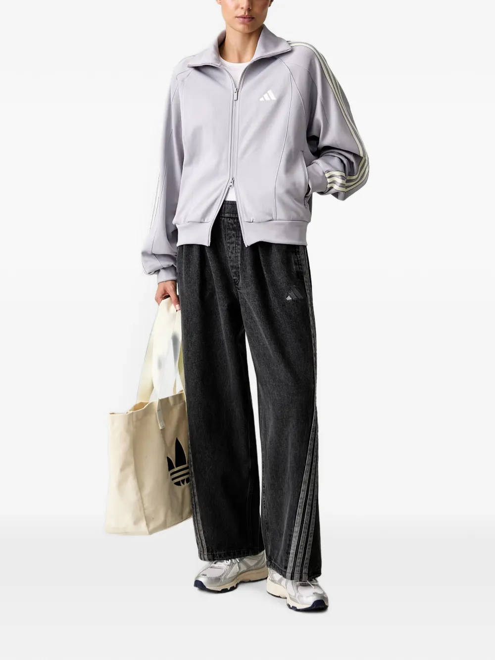 adidas Stadium washed denim loose jeans Zwart
