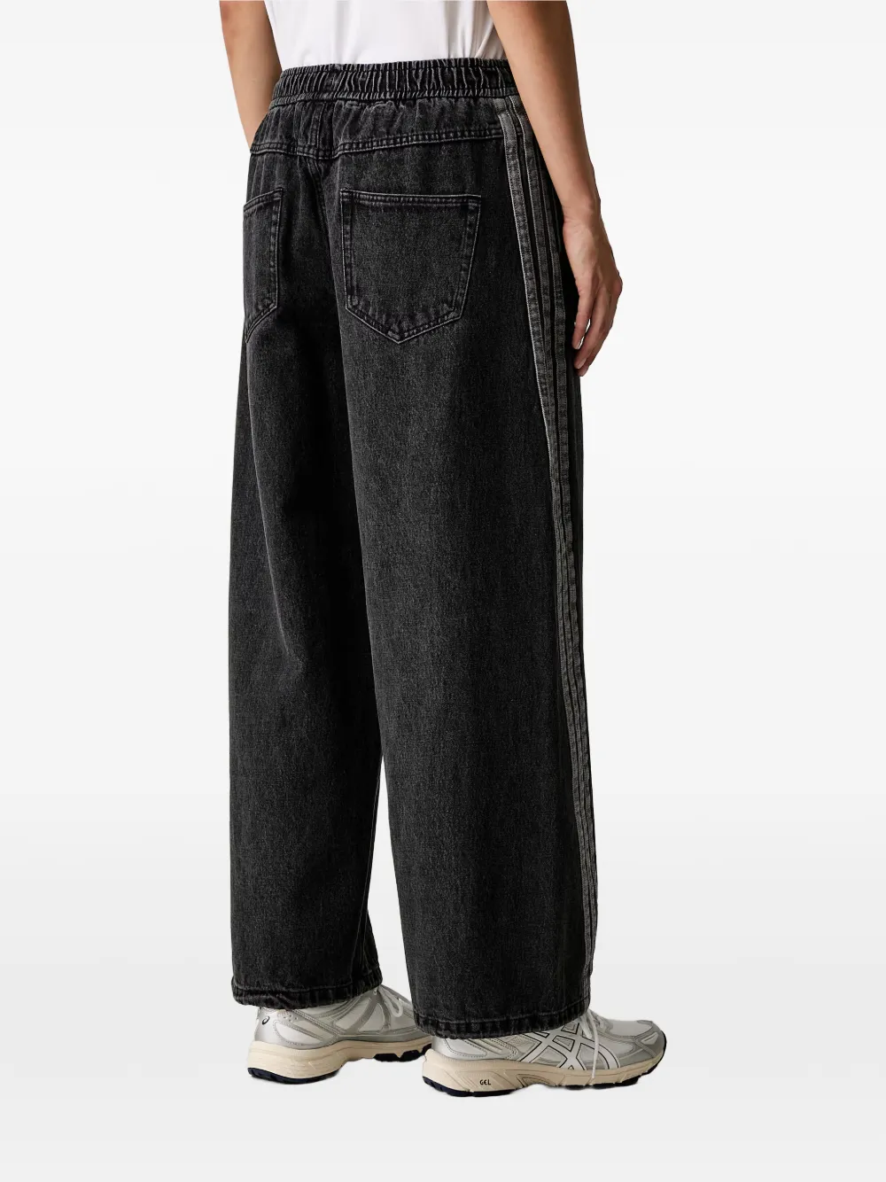 adidas Stadium washed denim loose jeans Zwart