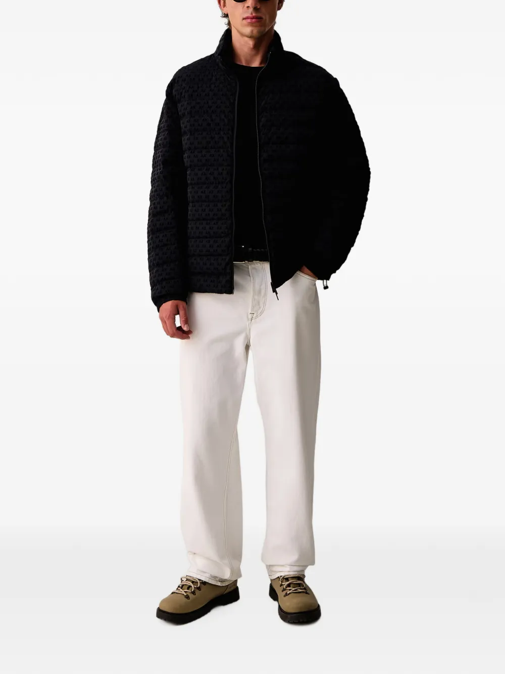 Armani Exchange logo-print quilted jacket Zwart