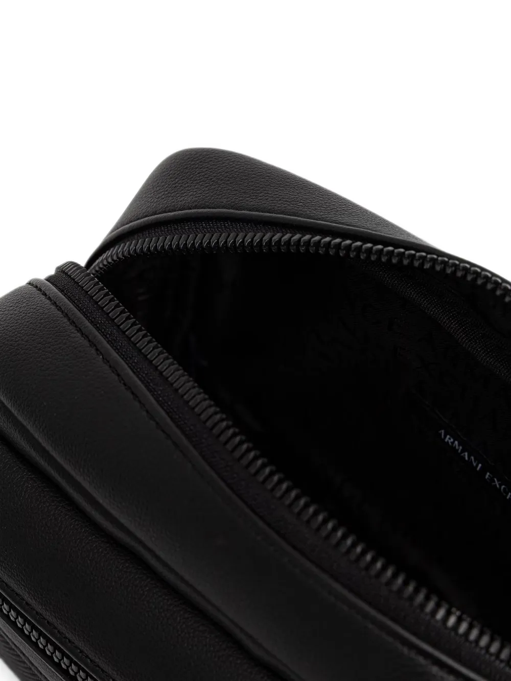 Armani Exchange logo-patch wash bag Zwart
