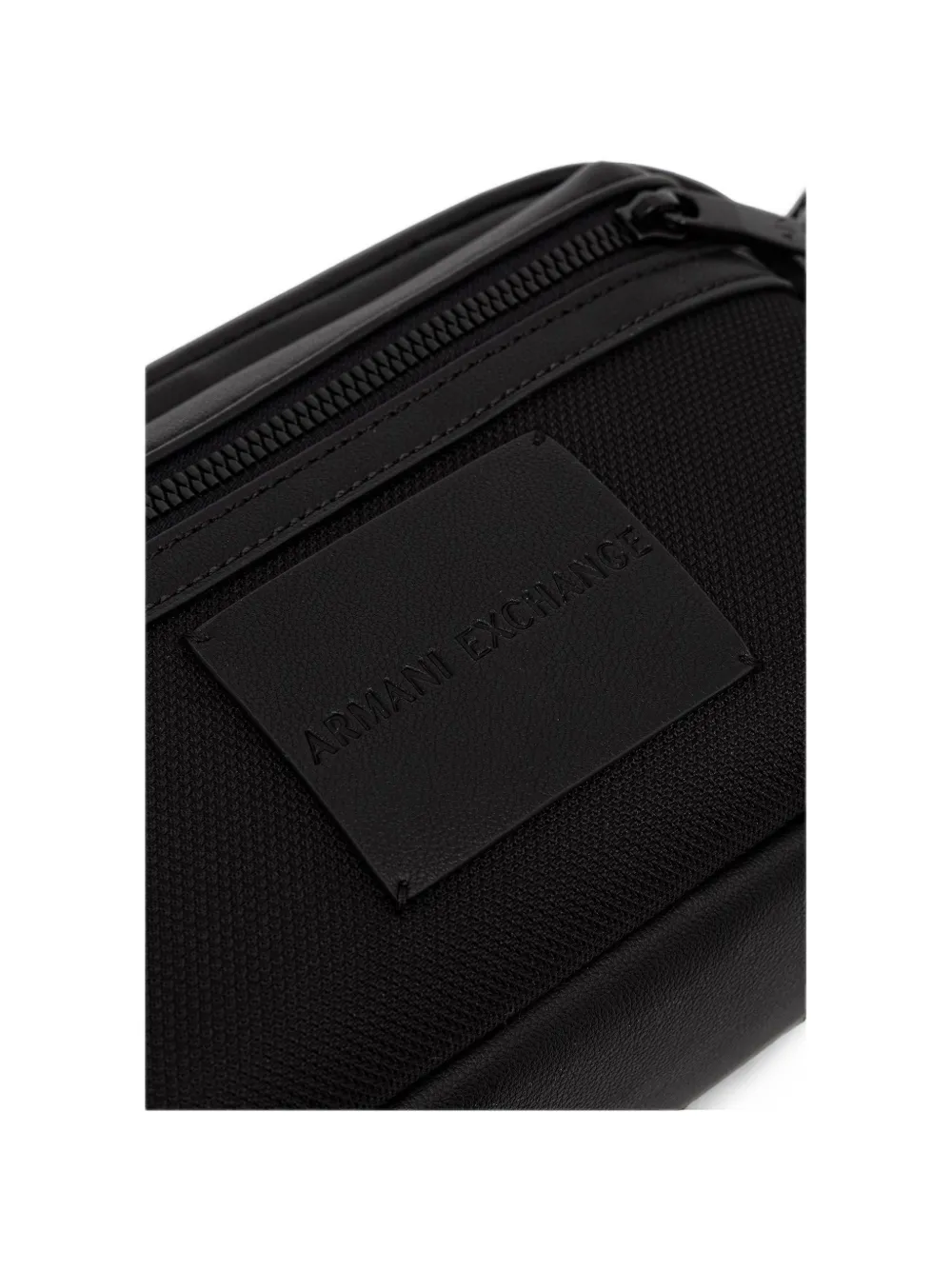Armani Exchange logo-patch wash bag Zwart