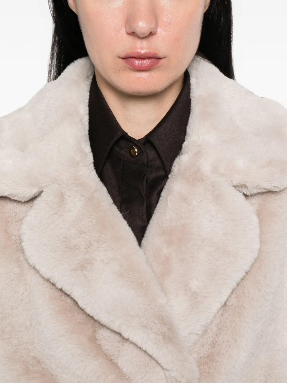 Herno Jas van imitatiebont met dubbele rij knopen Beige