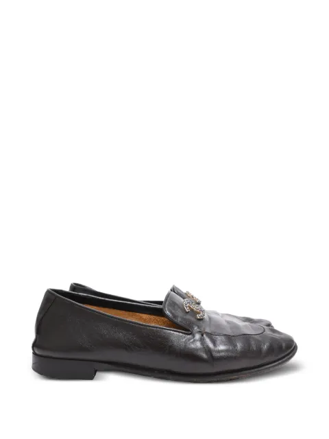 CHANEL Pre-Owned CC embellished loafers