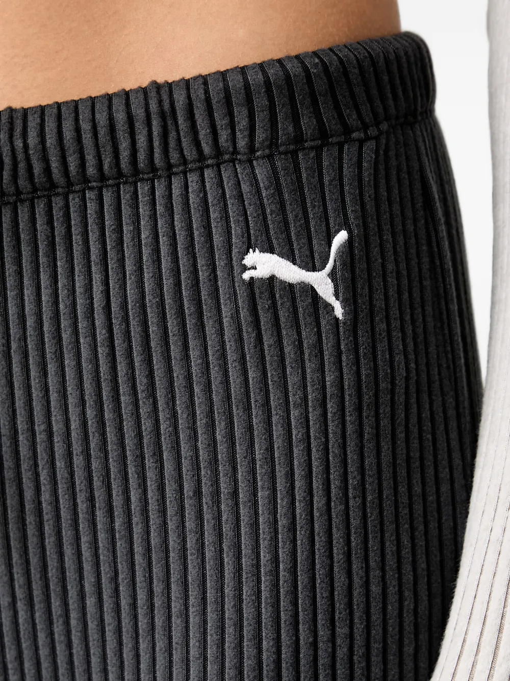 PUMA Essentials ribgebreide trainingsbroek Zwart