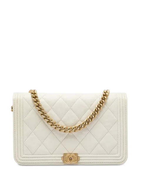 CHANEL Pre-Owned bolsa crossbody Boy Wallet on Chain de piel caviar capitonada 2018-2019