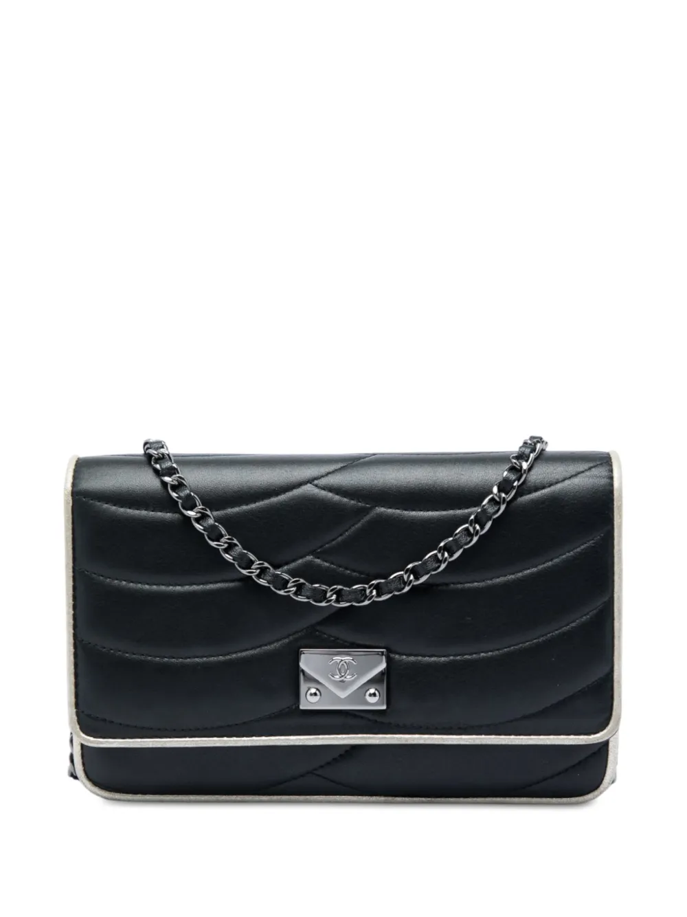 CHANEL Pre-Owned pochette portefeuille à bandoulière chaîne Pagoda en cuir d'agneau (2016-2017) - Noir