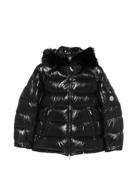 Moncler plumífero con ribete de pelo