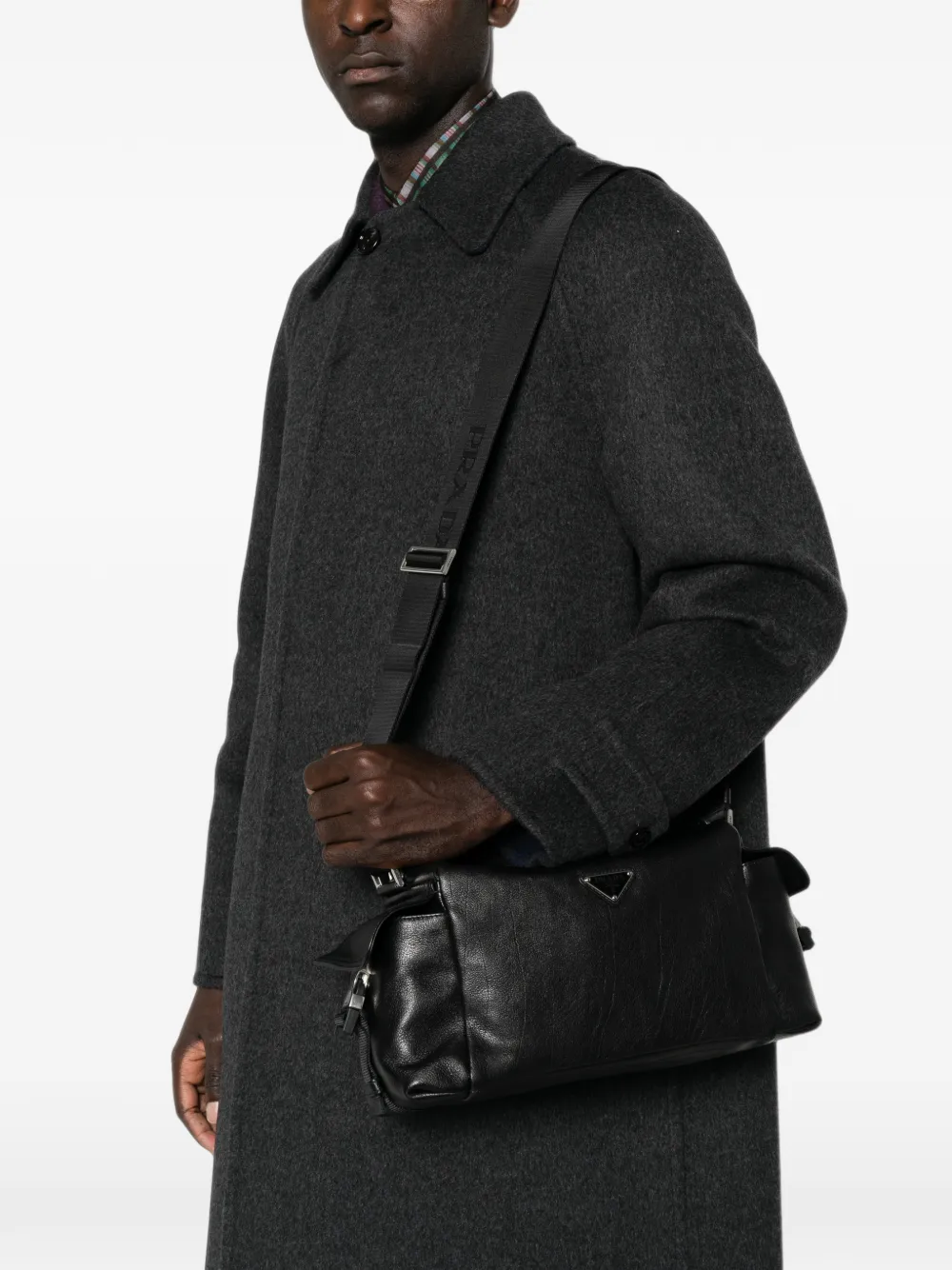 Prada Schoudertas met logoplakkaat Zwart