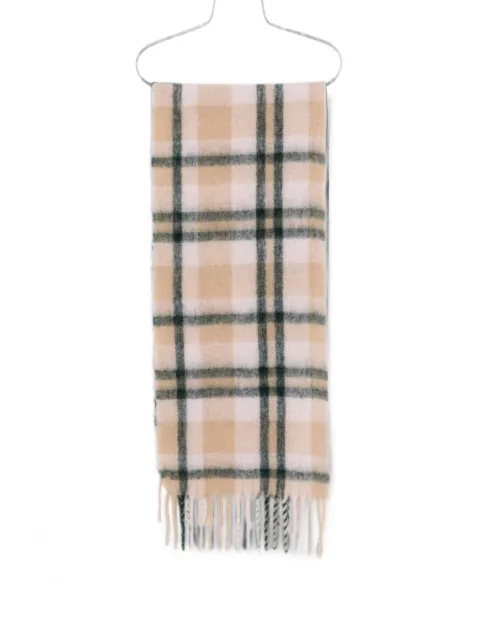 Closed check-pattern fringed scarf