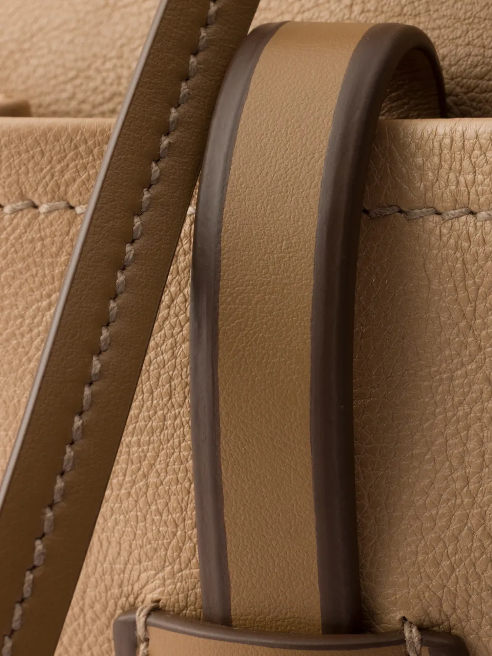 Prada Grote Route leren tas Beige