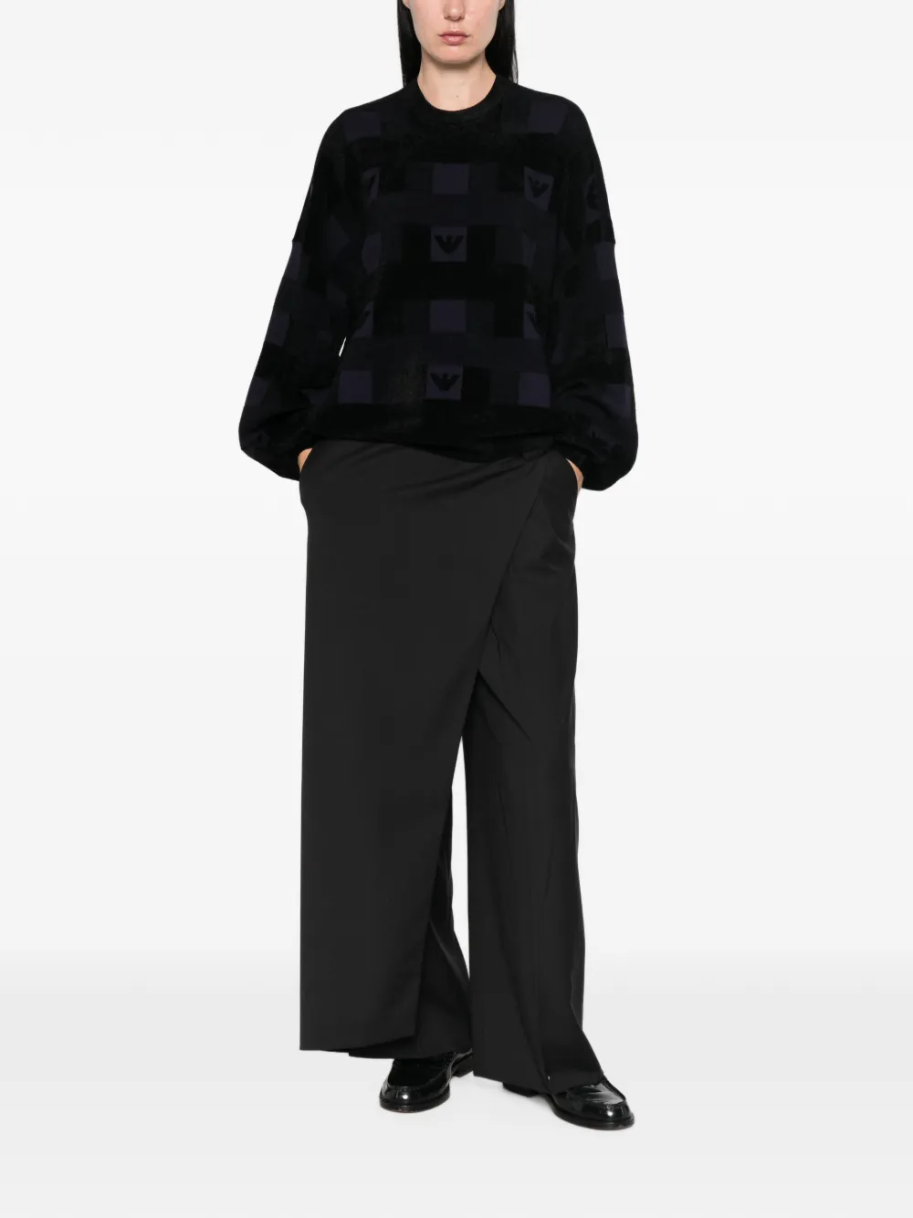 Emporio Armani logo-patterned chenille sweater Zwart