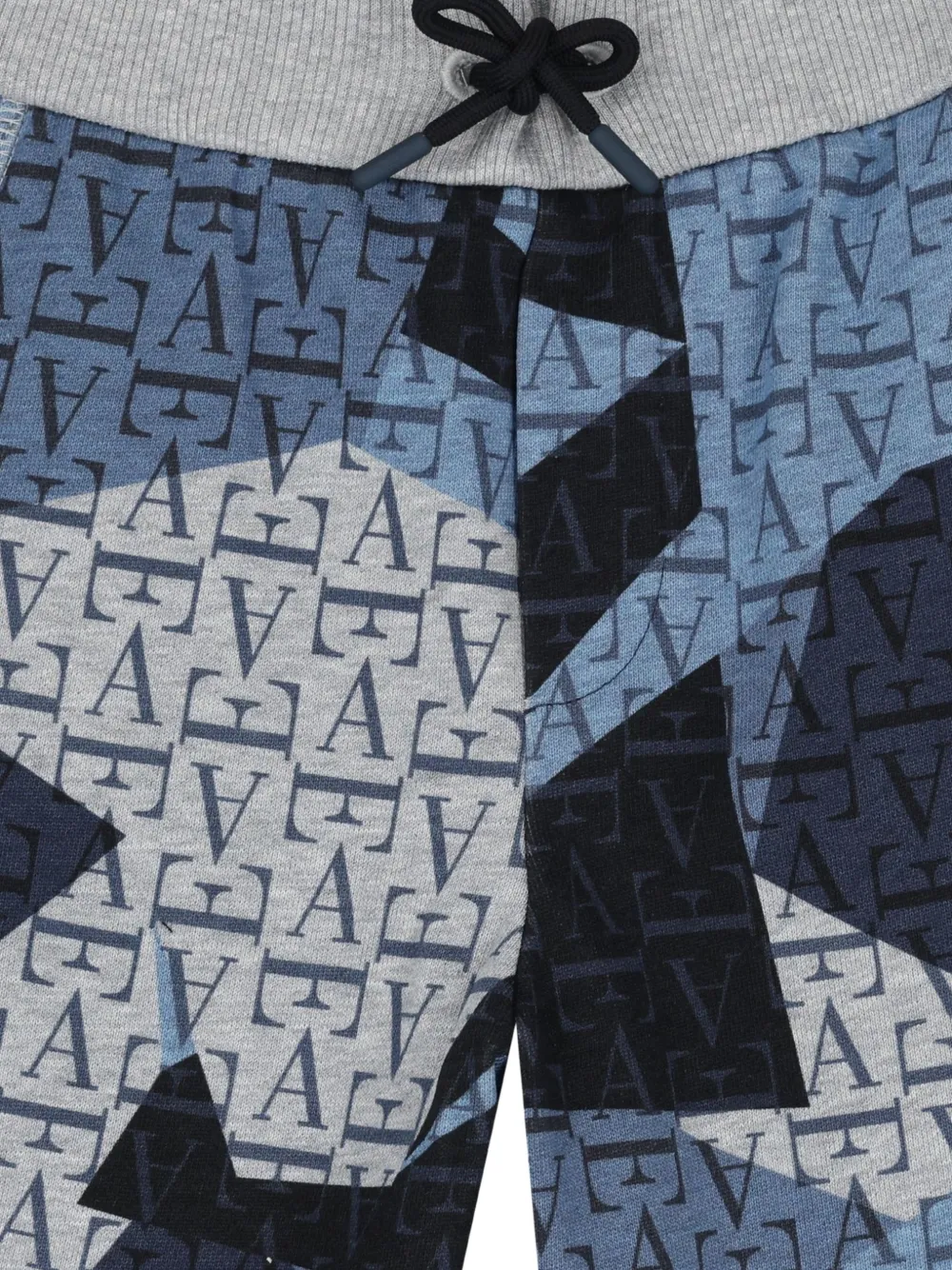 Emporio Armani Kids Shorts met geometrisch patroon en logoprint Blauw