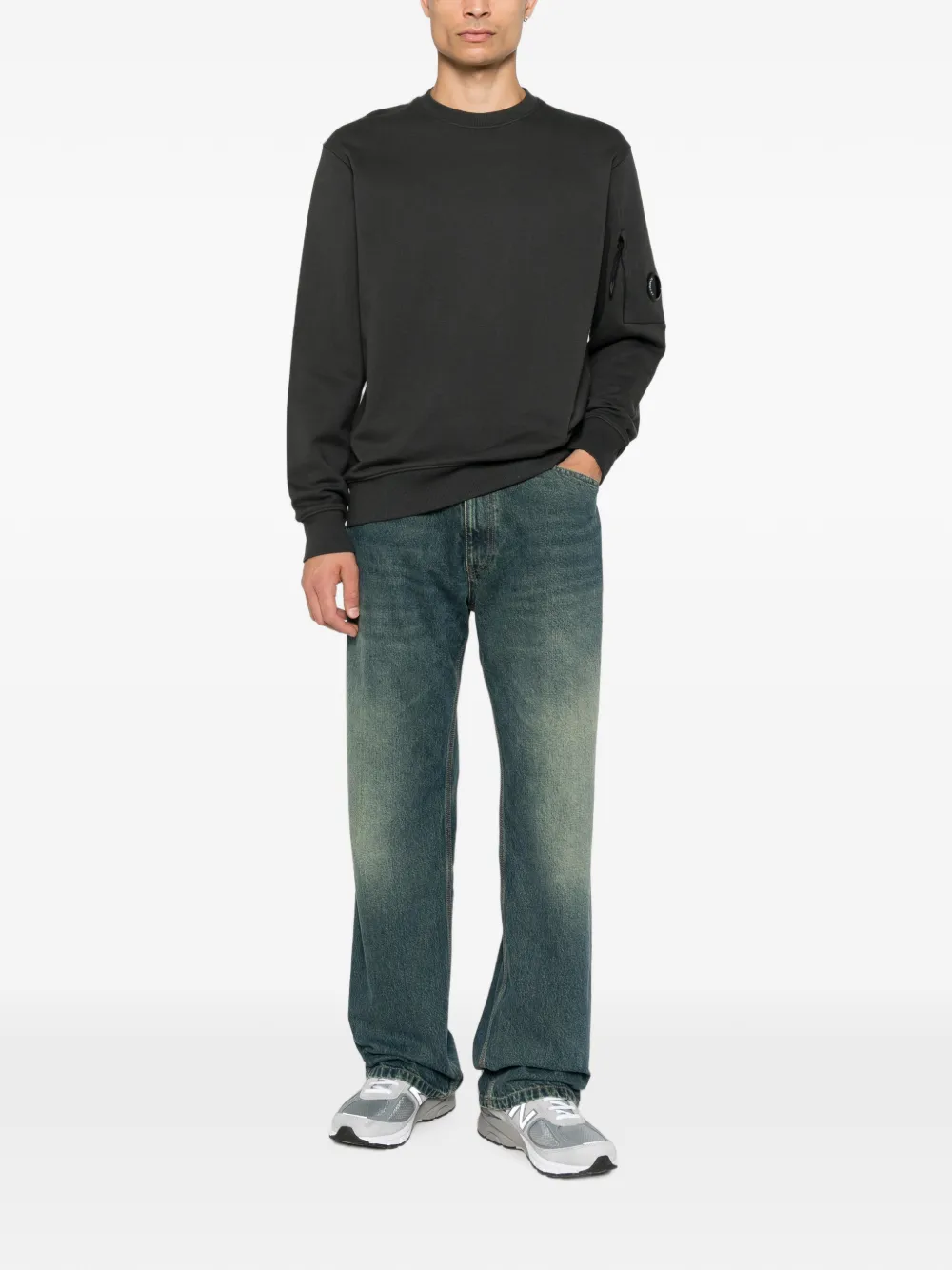 C.P. Company Sweater met Lens-detail en zak op de mouw Grijs