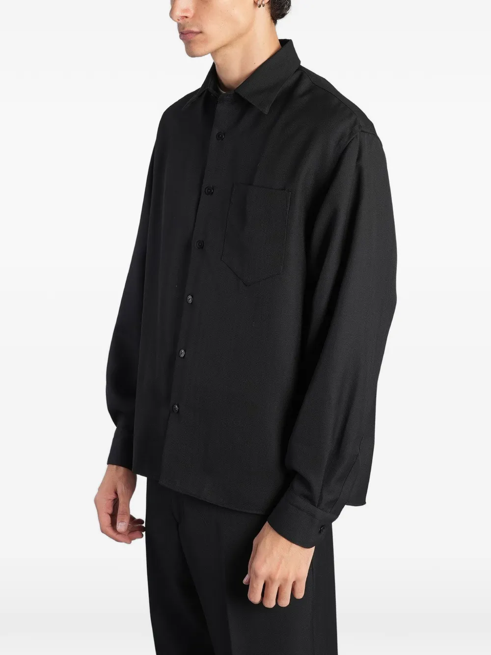 Costumein chest-pocket shirt Zwart