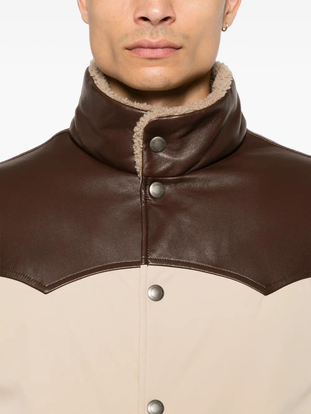 Brunello Cucinelli Jack met leren schouderpas Beige
