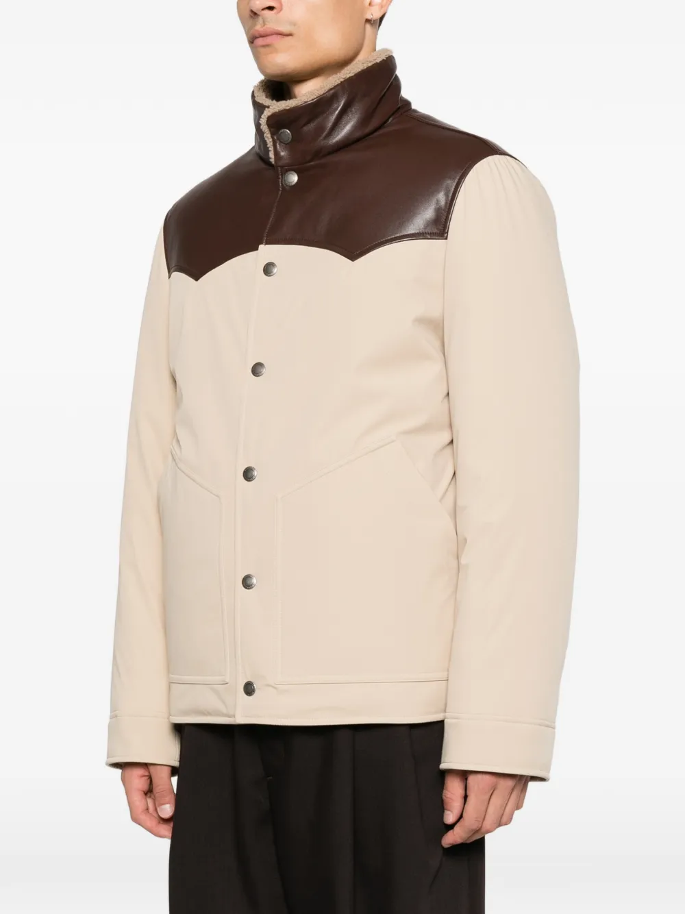 Brunello Cucinelli Jack met leren schouderpas Beige