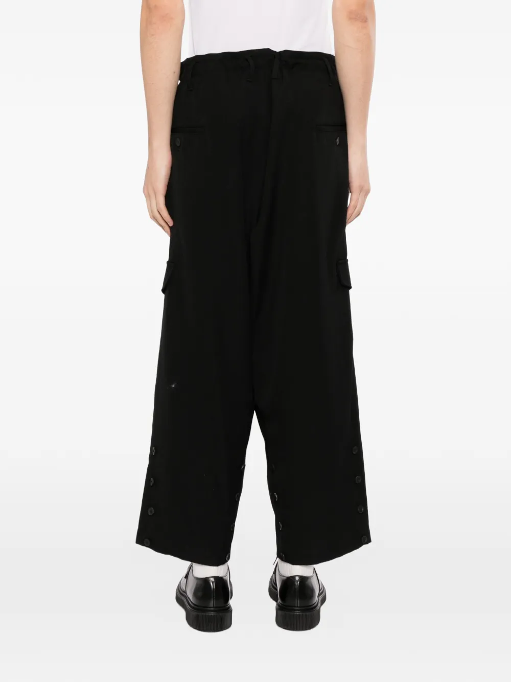 Yohji Yamamoto Cargobroek met knopen bij de zoom Zwart