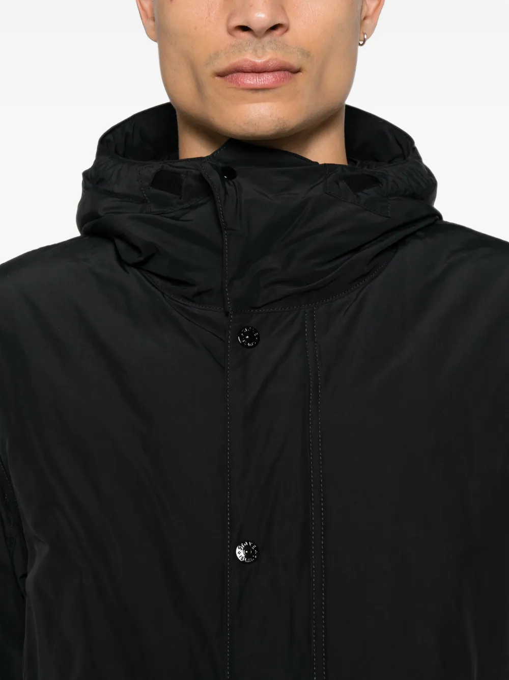 Stone Island logo-patch hooded parka Zwart
