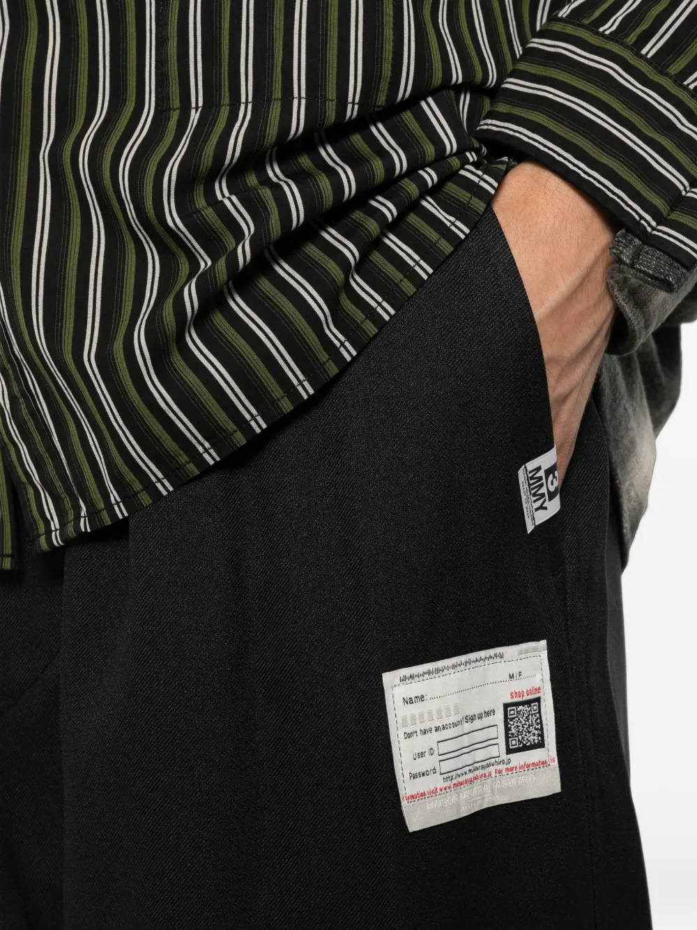 Maison MIHARA YASUHIRO logo-patch pockte trousers Zwart