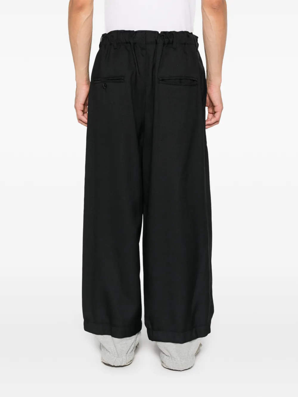 Maison MIHARA YASUHIRO logo-patch pockte trousers Zwart