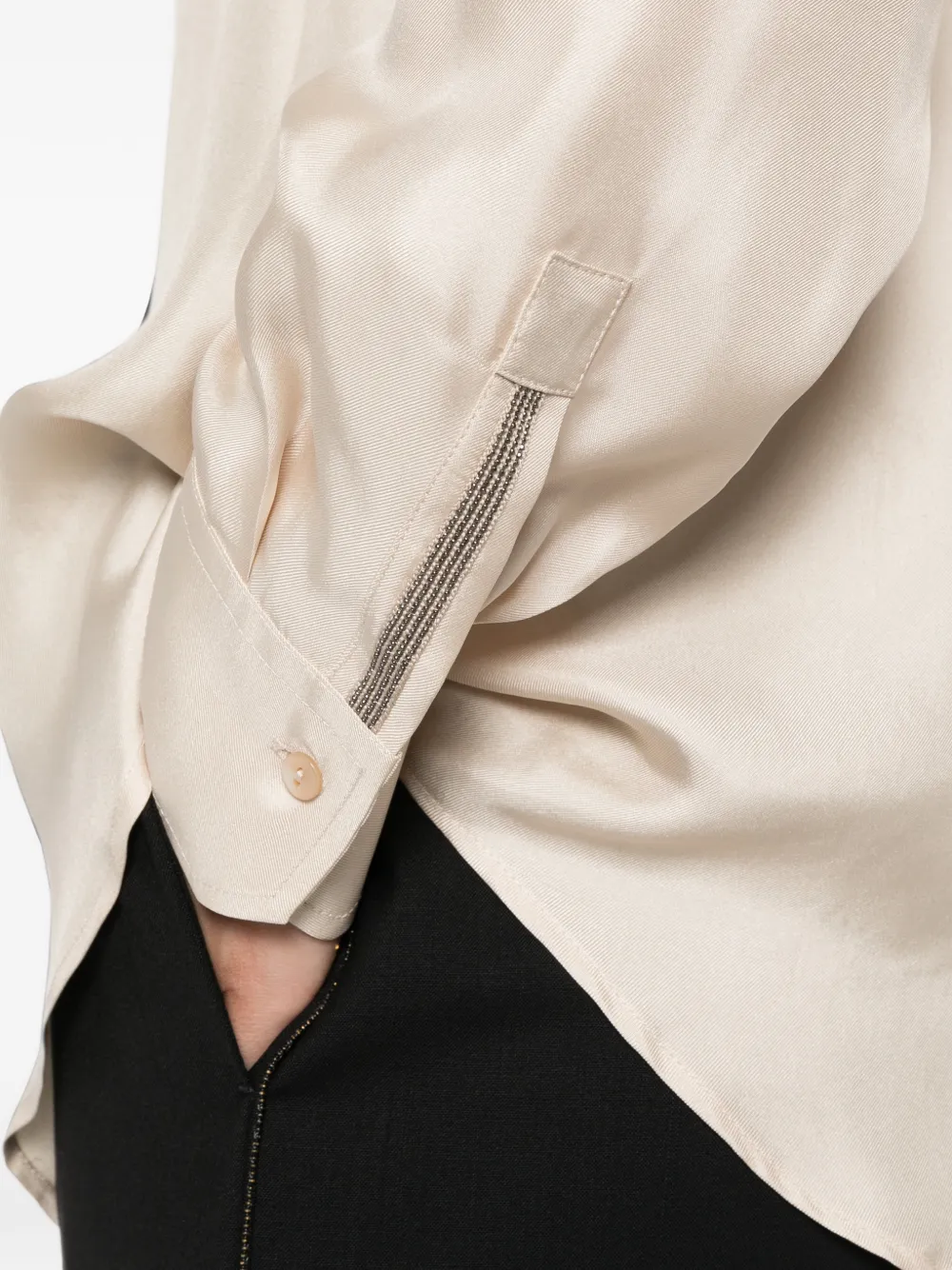 Antonelli Blouse met zak en afwerking met kralen Beige