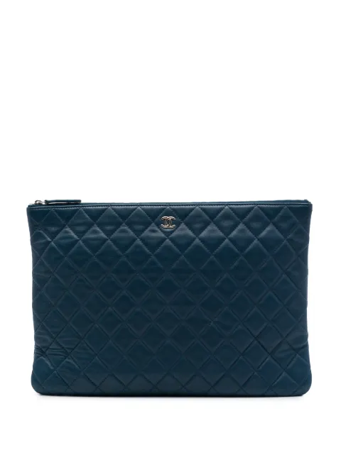CHANEL Pre-Owned grande pochette O Case en peau d'agneau matelassée (2016-2017)