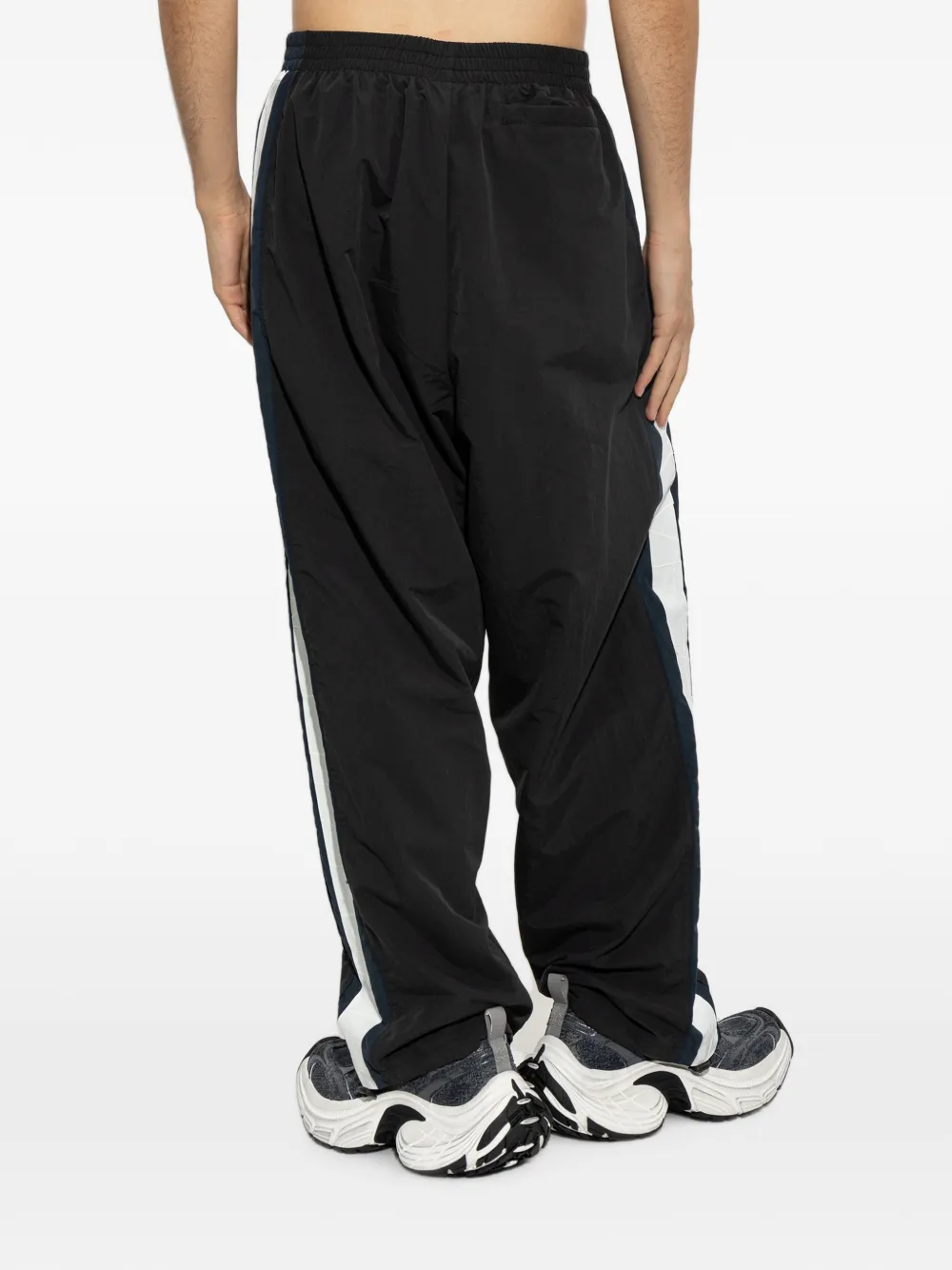 VETEMENTS Trainingsbroek met zijstreep Zwart
