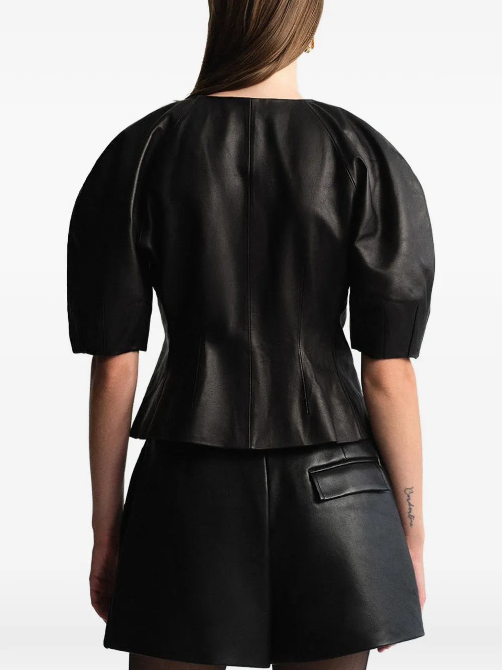 Cara Fletcher top met sculpturale mouwen Zwart