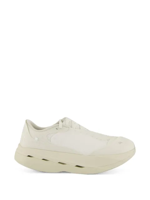 On Cloudboom sneakers