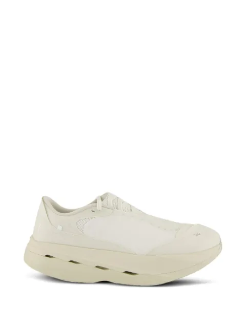 On Cloudboom sneakers