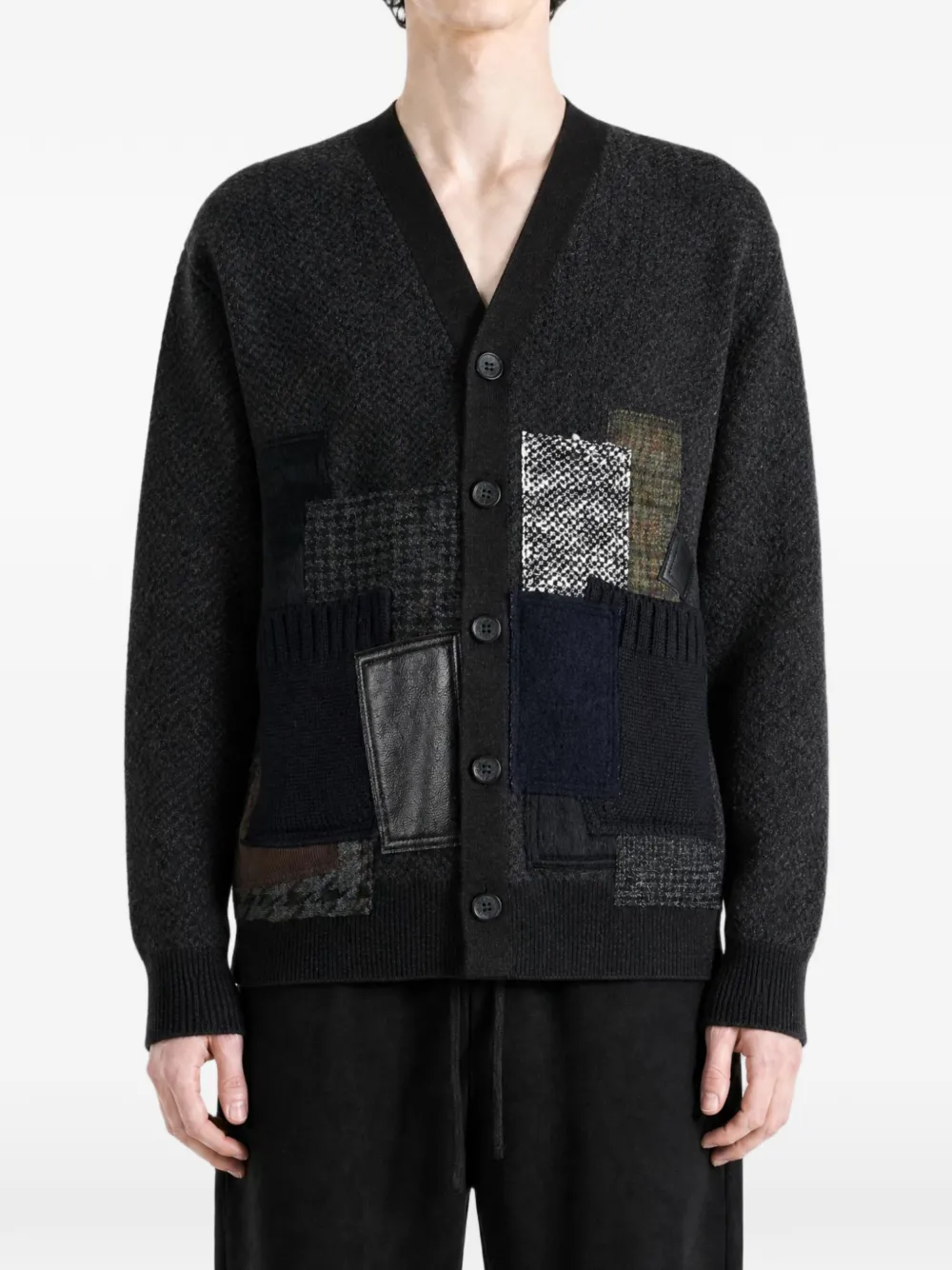 Junya Watanabe MAN Vest met patchwork en V-hals Grijs