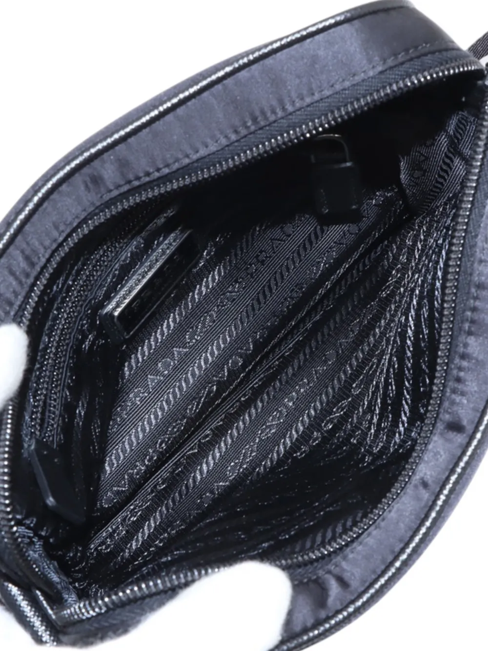 Prada Pre-Owned 2013-2026 Tessuto Camera Bag crossbodytas met saffiano afwerking en logo Zwart