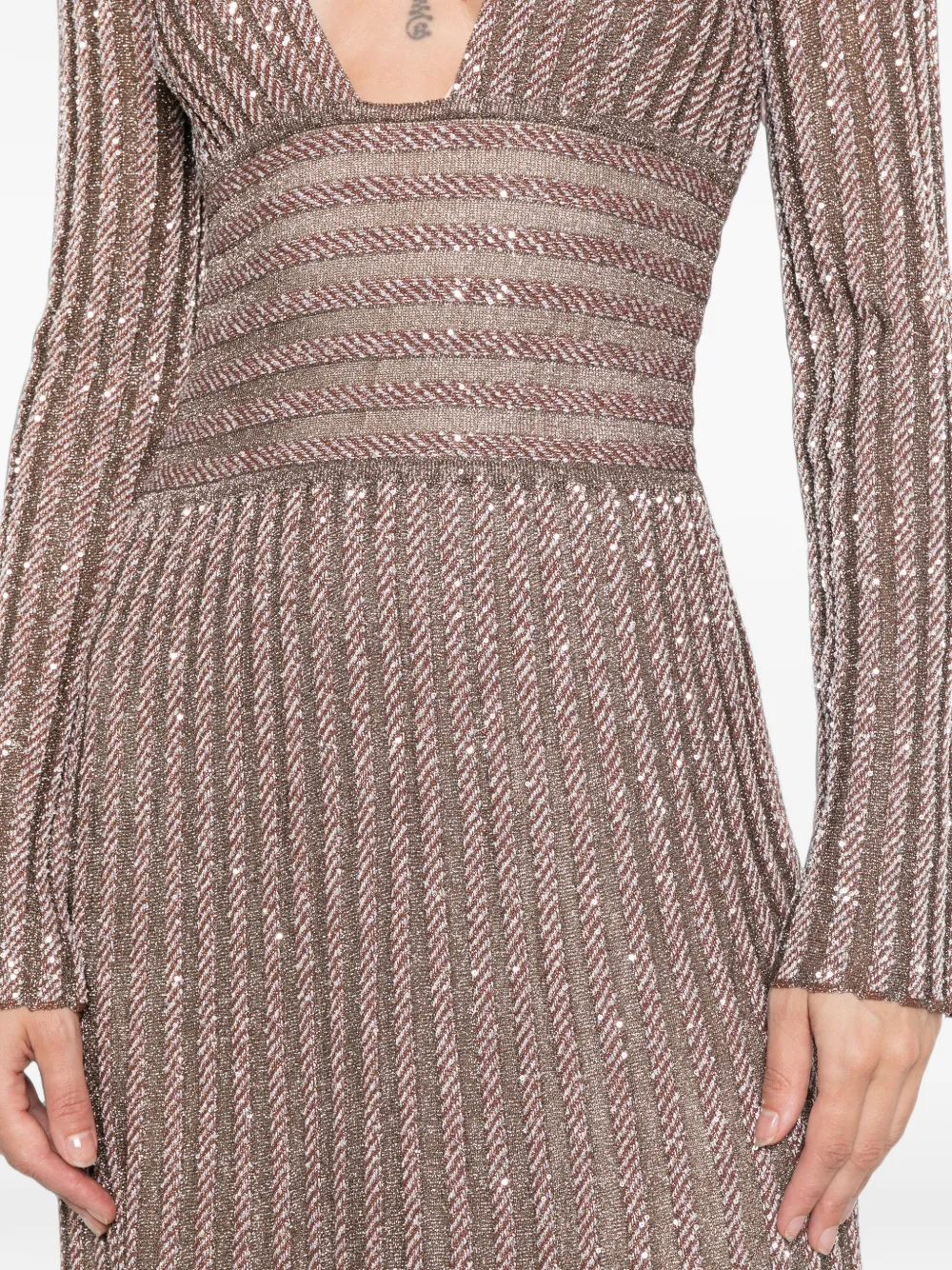 Missoni Maxi-jurk met lange mouwen en diepe hals Bruin