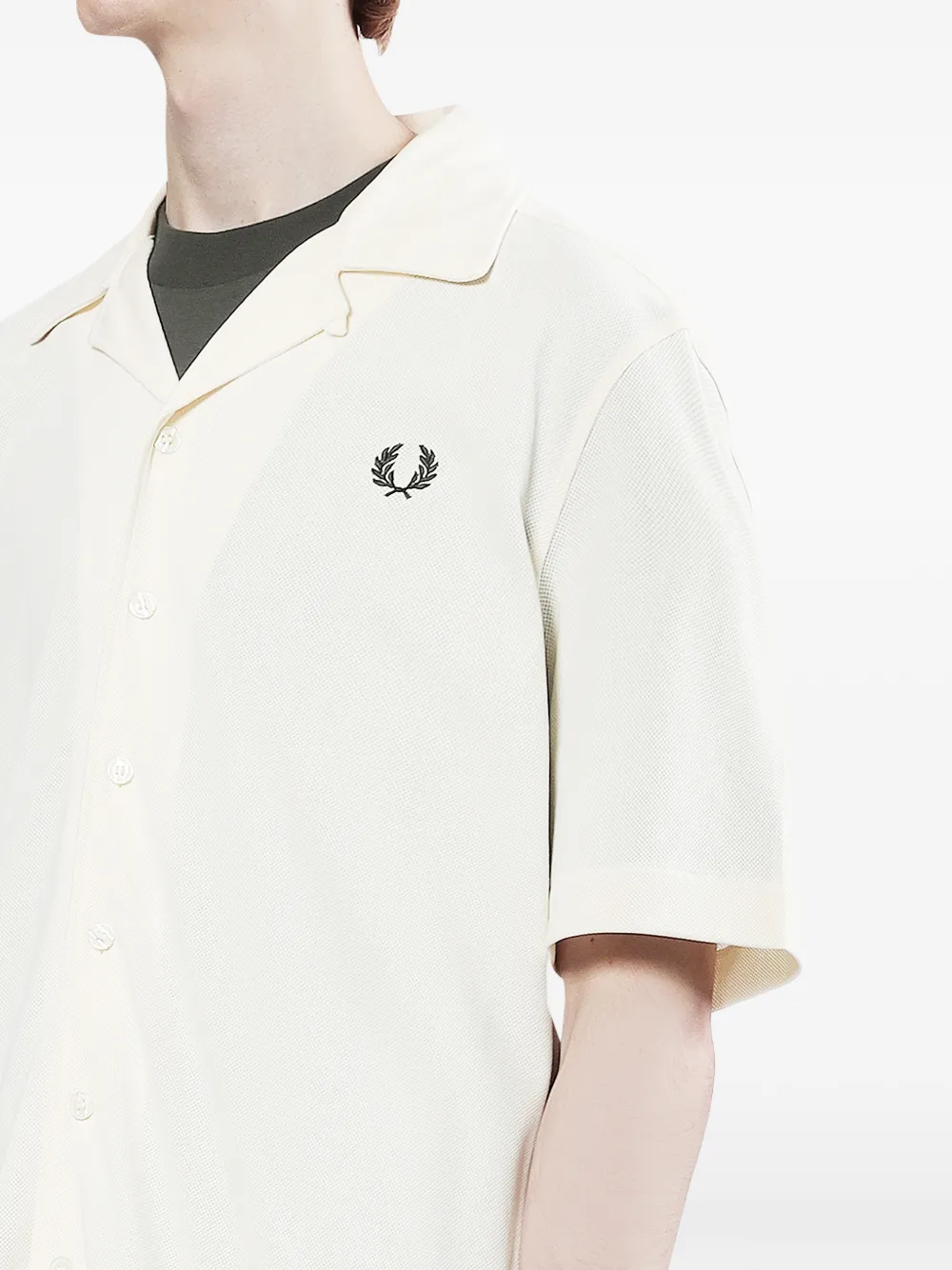 Fred Perry Overhemd met geborduurd logo en korte mouwen Beige
