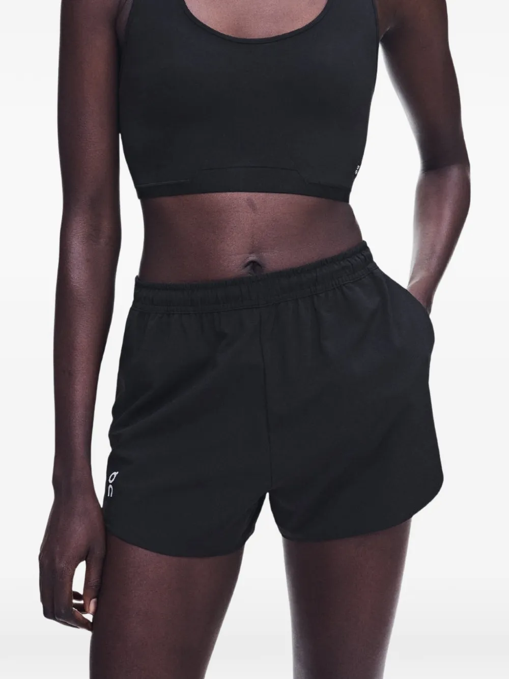 On Train 3" shorts Zwart