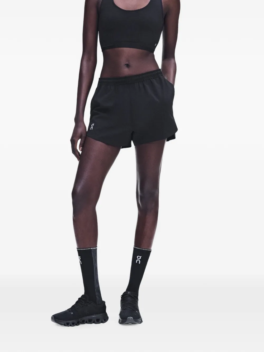 On Train 3" shorts Zwart