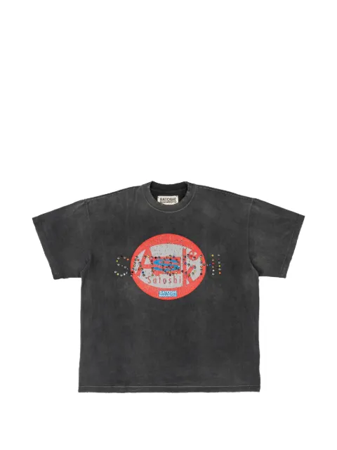 SATOSHI NAKAMOTO playera con apliques y logo estampado