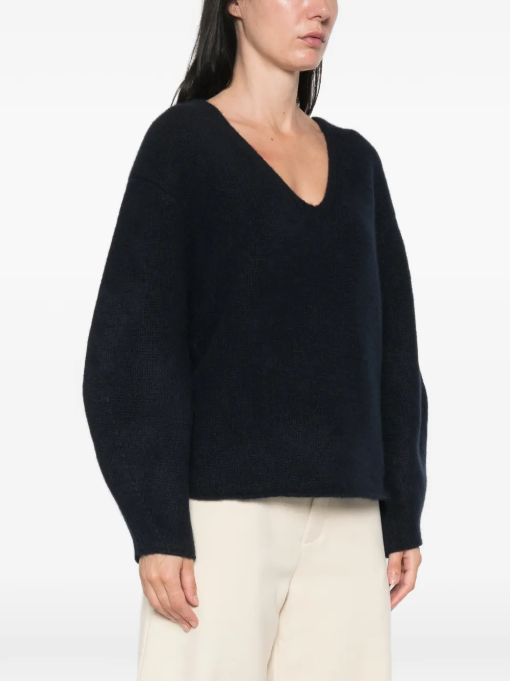Soft Goat Trui met raglan mouwen en V-hals Blauw