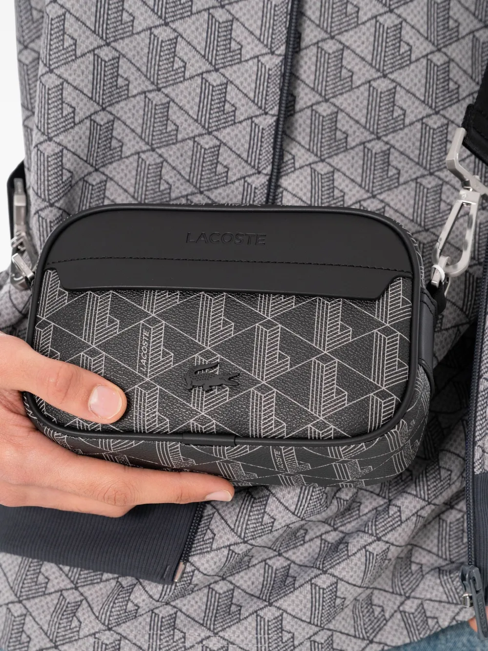 Lacoste Kleine Blend Suitcase messengertas met logoplakkaat Zwart