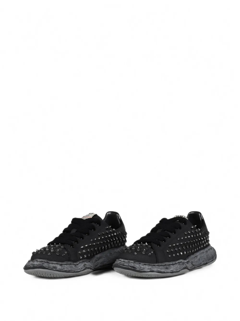 Maison MIHARA YASUHIRO Charles studded sneakers Zwart