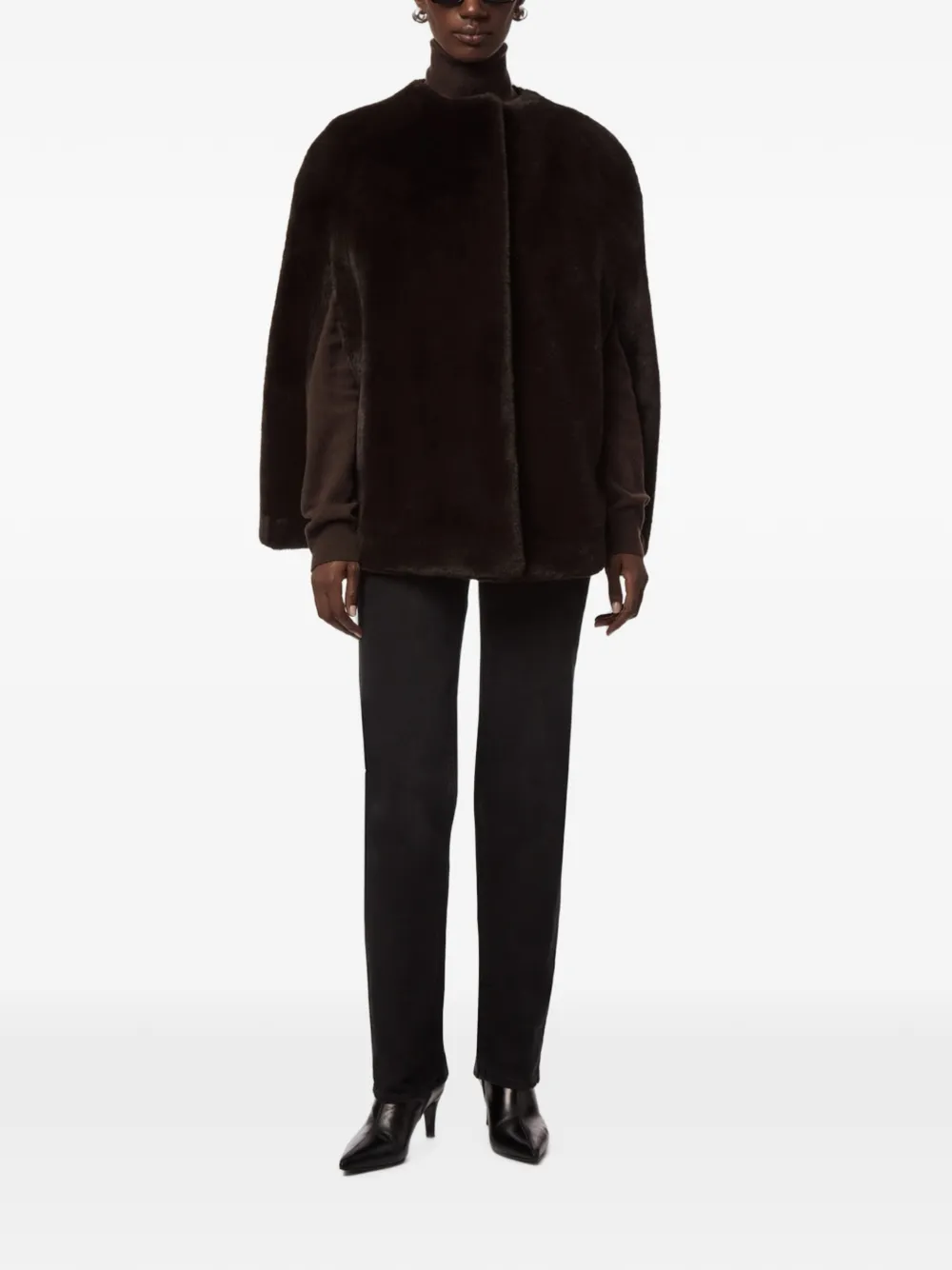 Apparis Sloane cape van imitatiebont Bruin