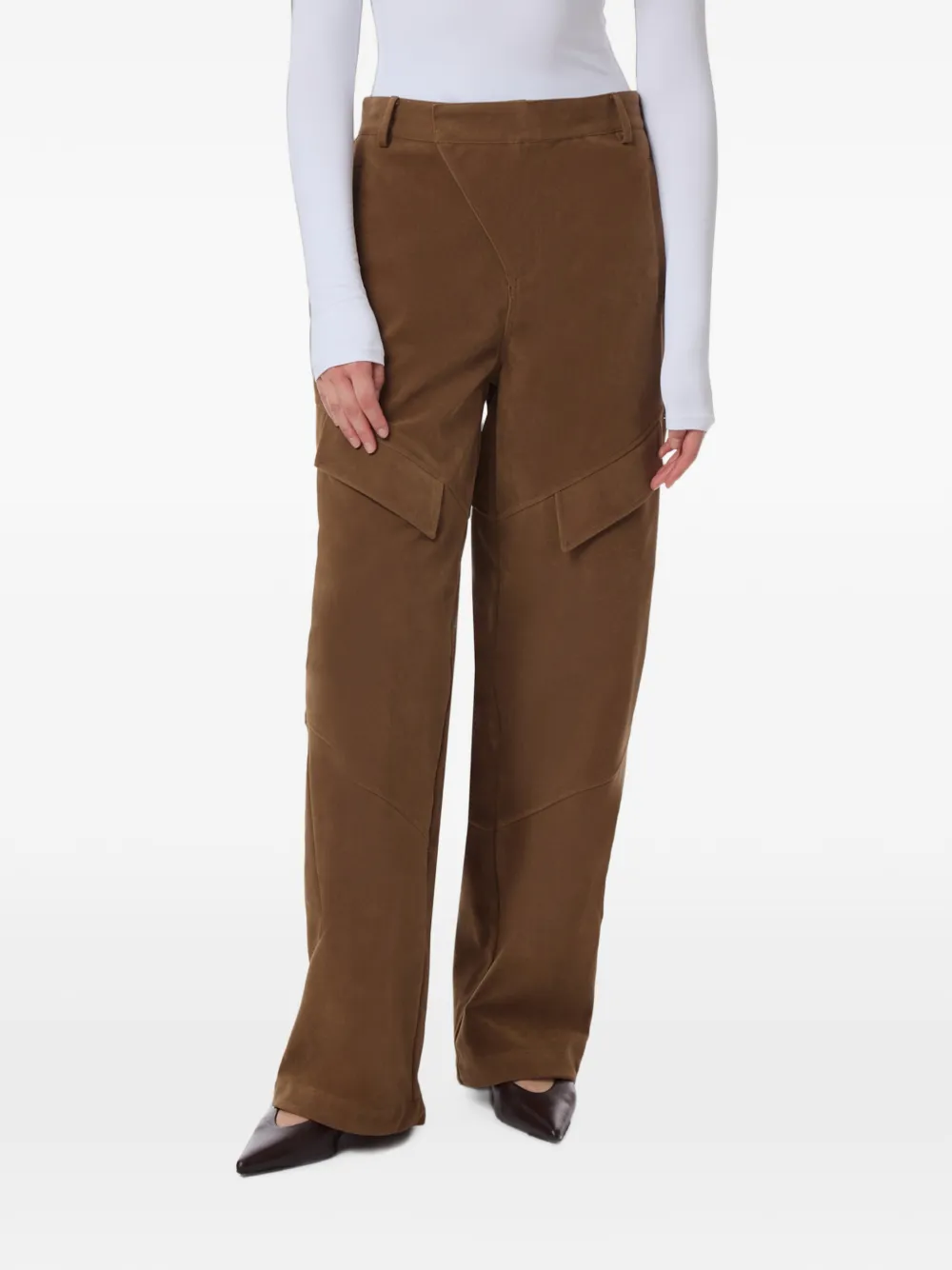 Apparis Kate cargo straight broek van imitatiesuède Bruin