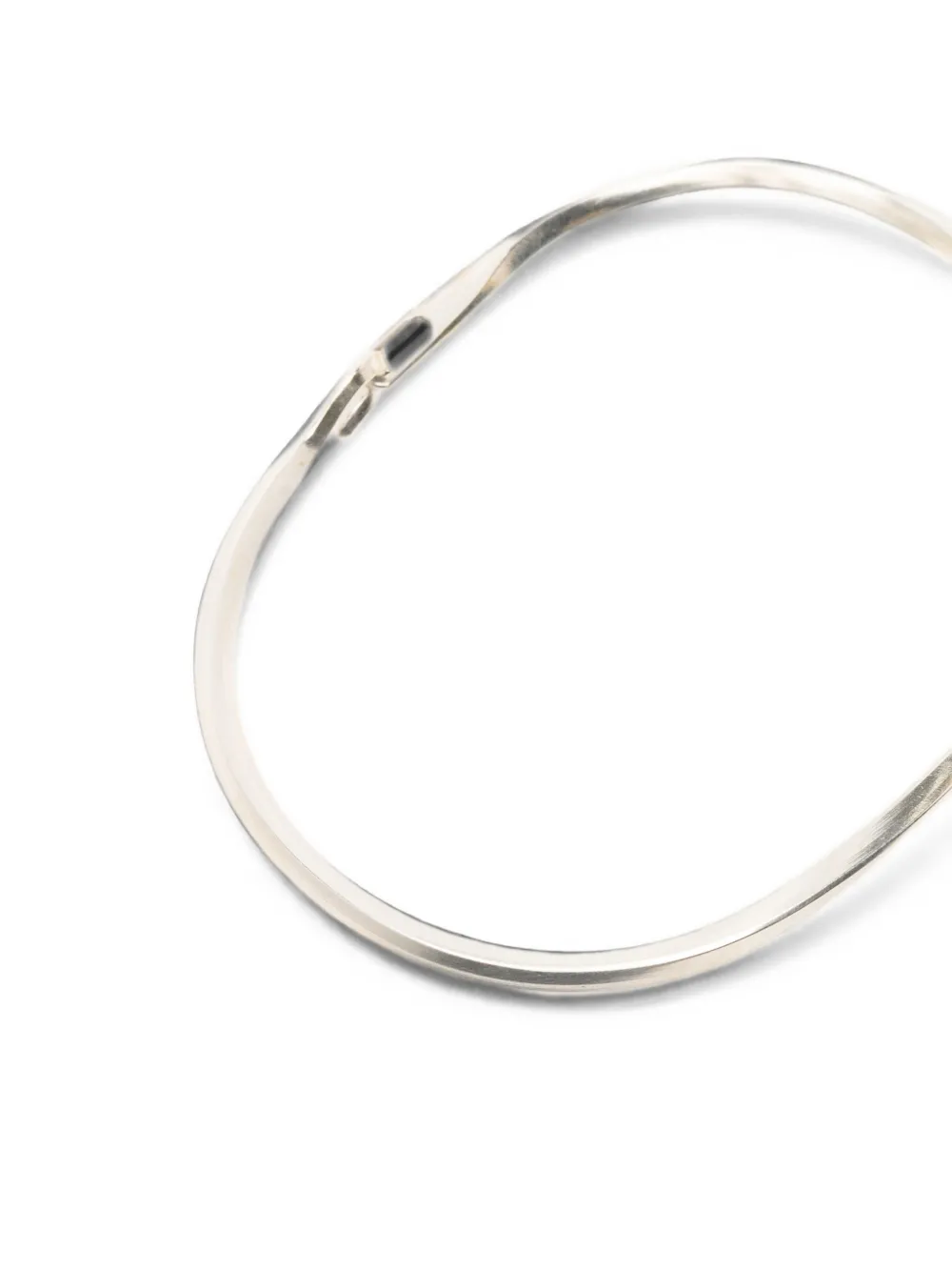 WERKSTATT:MÜNCHEN Side Hook Twisted Bangle | Silver | FARFETCH
