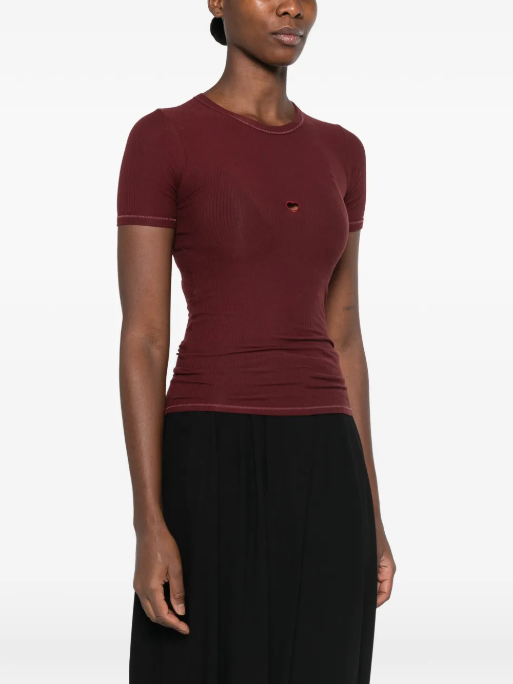 Baserange Geribbeld T-shirt met uitgesneden hart Rood