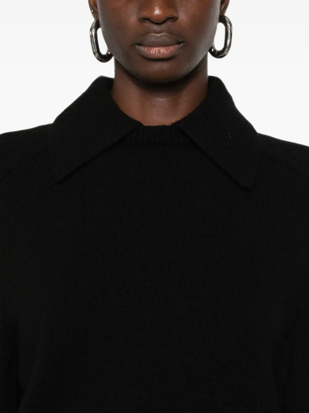 KHAITE overlapping-collar saddle-shoulder sweater Zwart